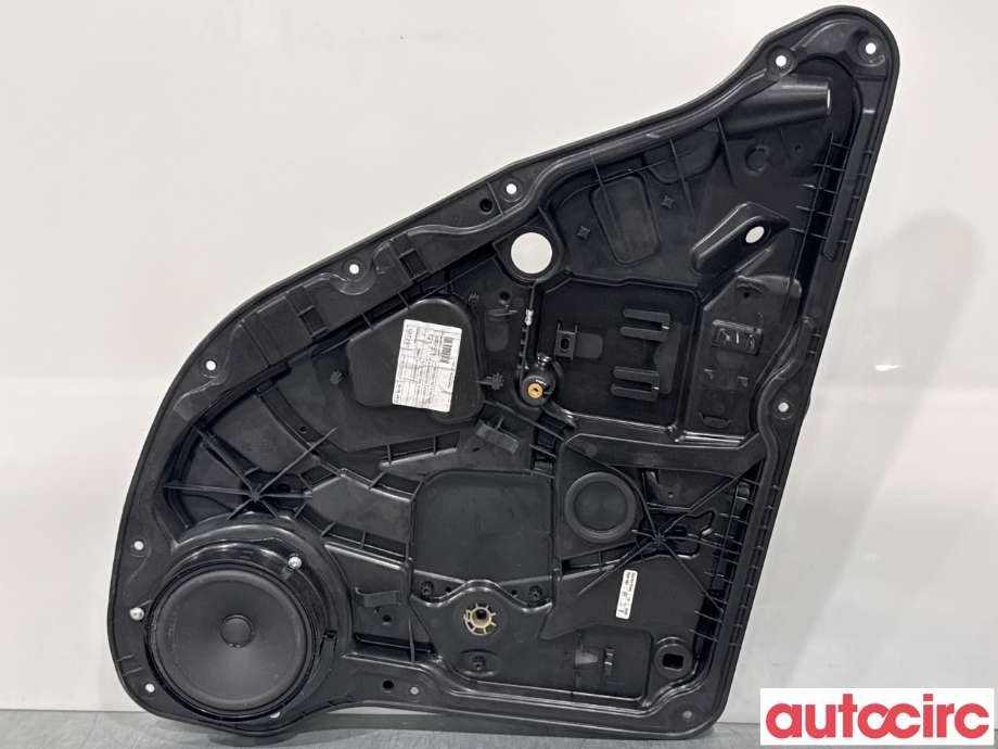 Ruteheis til Mercedes ML 2011-2015 (Fase 1) (W166) (W166) (MERCEDES|A1667300179|)