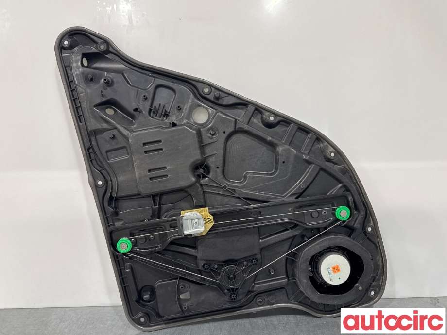 Ruteheis til Mercedes ML 2011-2015 (Fase 1) (W166) (W166) (MERCEDES|A1667300179|)