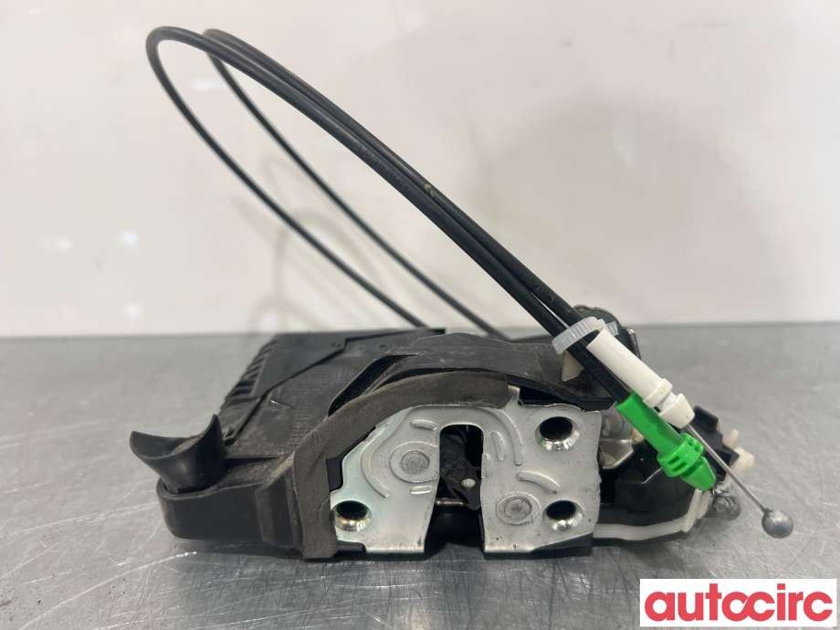Låsekasse høyre foran til Toyota Yaris 2014-2020 (Type III, Fase 2)  (TOYOTA|690300D540|)