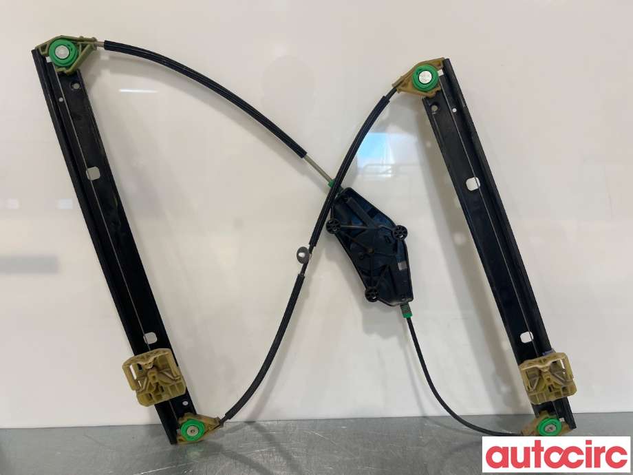 Ruteheis til Audi A4 2007-2014 (Type IV) (B8) (B8) (AUDI|8K0837462|)