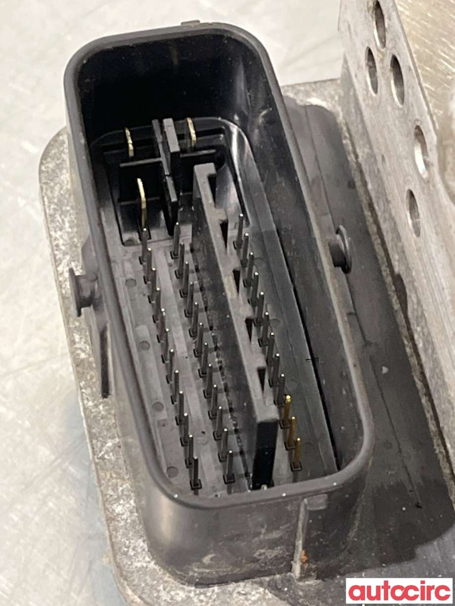 ABS sentral til Toyota RAV4 2016-2019 (Type IV, Fase 2)  (TOYOTA|4705042110)