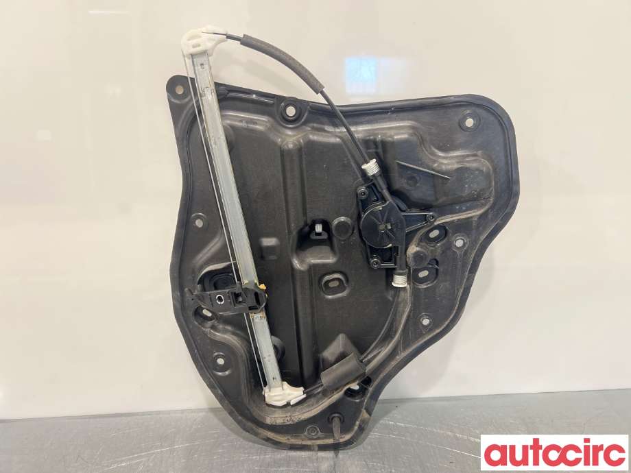 Ruteheis til Mazda CX-3 2015-2022  (MAZDA|D09L-73-97XB||D09L7297X)