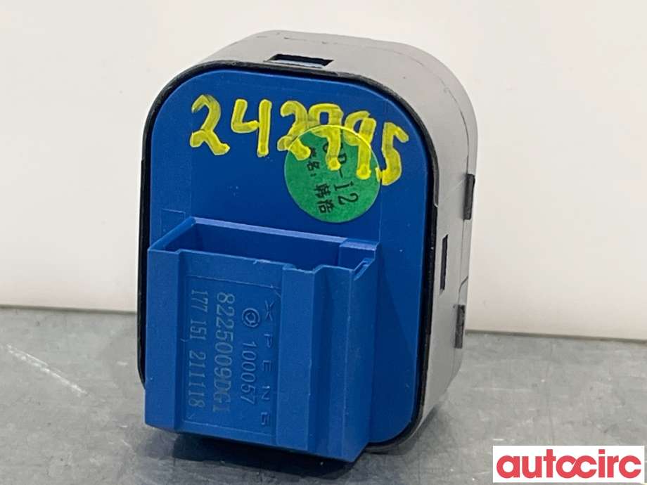 Bryter speil til XPeng G3 2021-->>  (XPENG|8225009DG1)