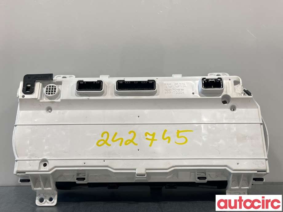 Instrumentpanel til Toyota Hilux 2016-2020  (TOYOTA|83800FBR60)
