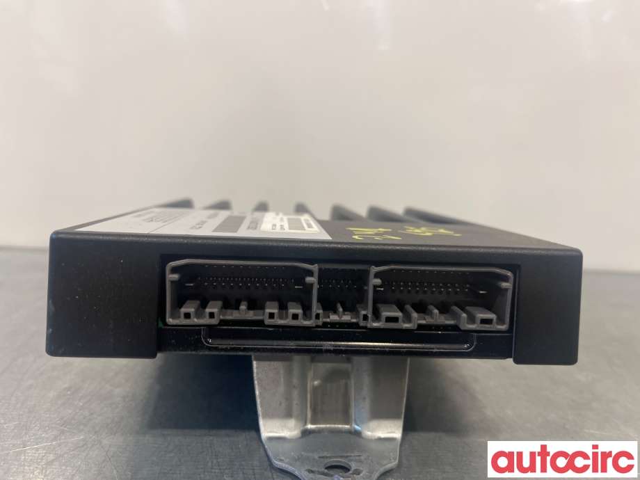 Bilstereo forsterker til Jeep Wrangler 2007-->> (Type III)  (JEEP|68549084AB)