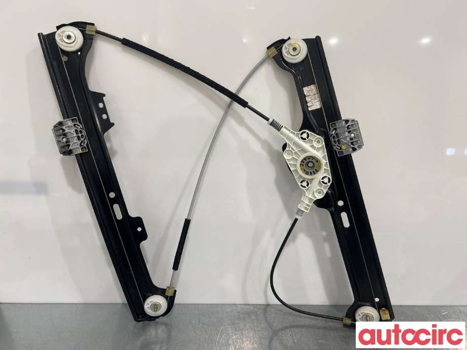 Ruteheis til BMW 5-Serie 2003-2010 (E60/E61) (E60/E61) (BMW|51337184384||7184384)