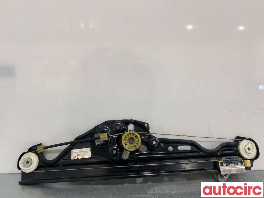 Ruteheis til BMW 5-Serie 2003-2010 (E60/E61) (E60/E61) (BMW|51357184746||7184746)