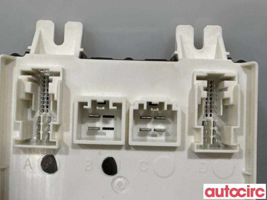 Styreenhet comfort (BCM) til Jeep Wrangler 2007-->> (Type III)  (JEEP|68496168AE||68496168AF)