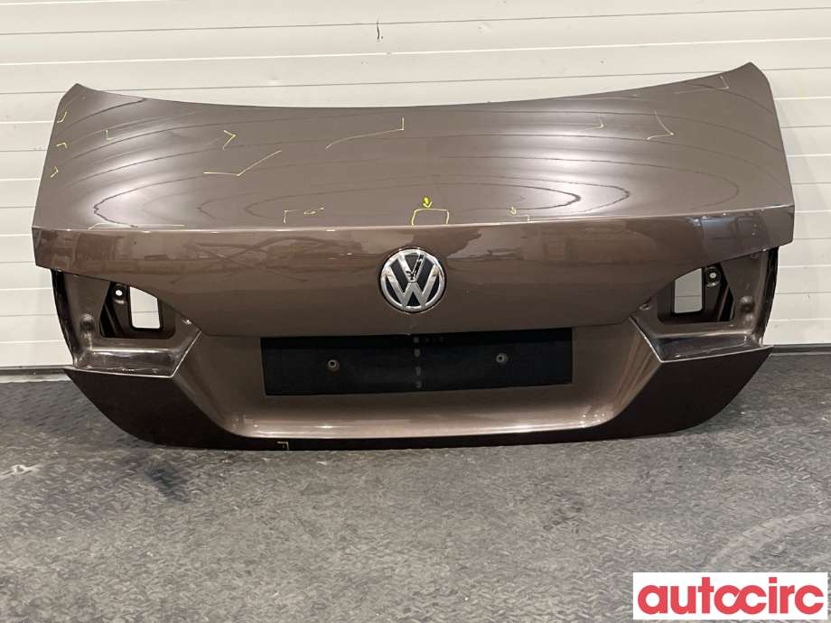 Bakluke sedan til VW Jetta, 2011-->> (VOLKSWAGEN|5C6827025A)