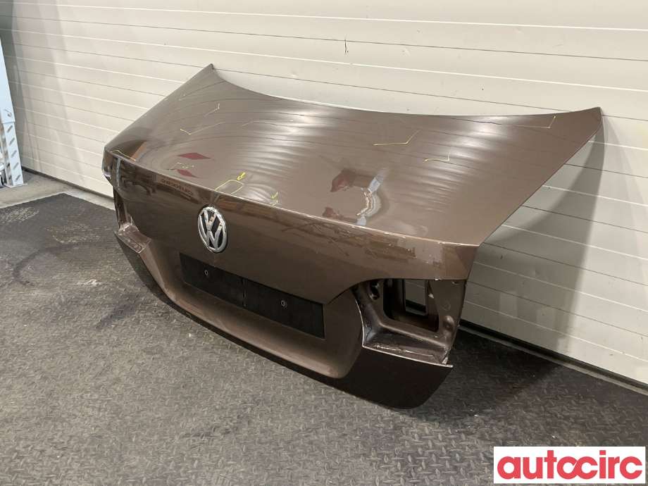 Bakluke sedan til VW Jetta 2011-->> (VOLKSWAGEN|5C6827025A)
