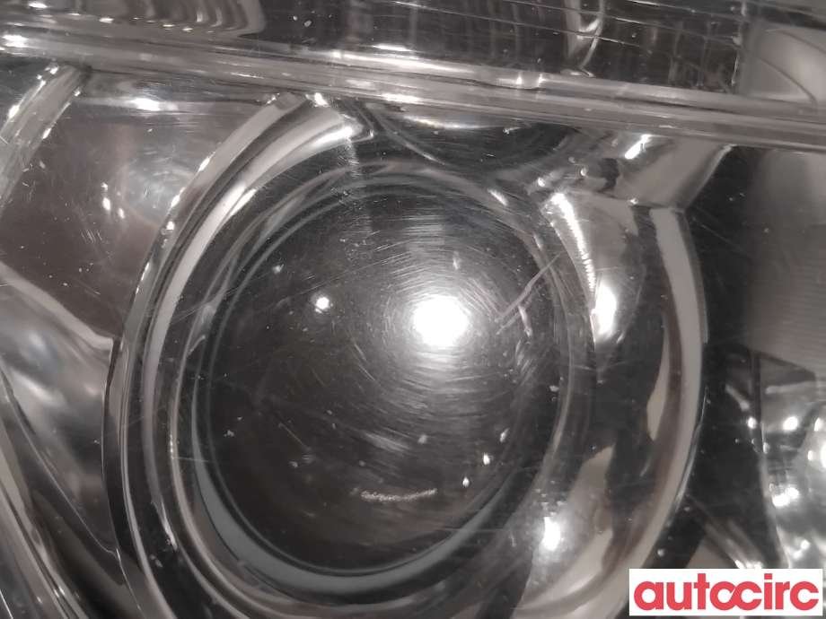 Frontlykt høyre xenon til Mitsubishi Outlander 2012-2015 (Type III, Fase 1)  (MITSUBISHI|8301C204|)