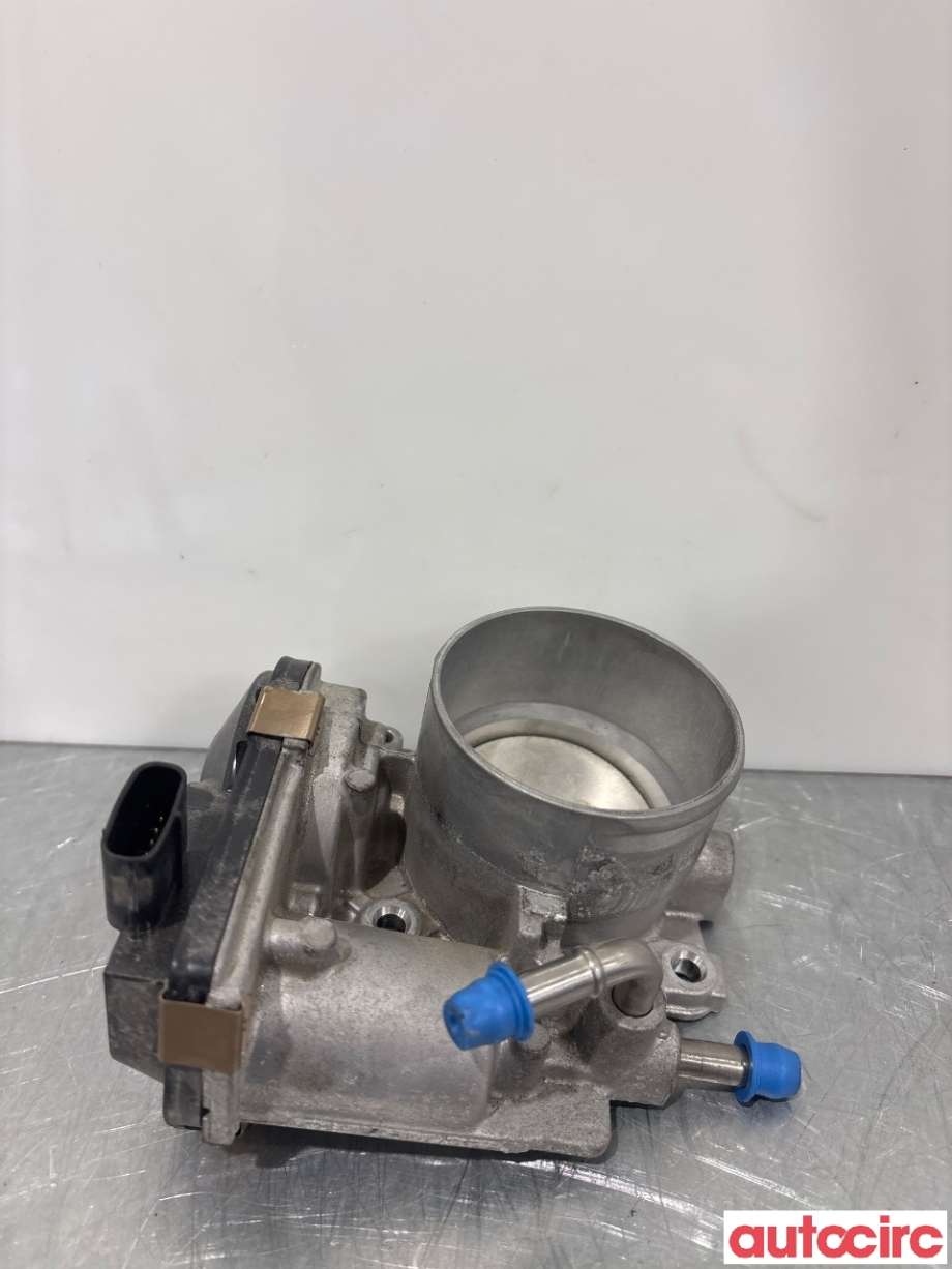 Spjeldhus til Toyota Hiace 2007-2012 (Fase 3) (TOYOTA|2610030070|22030-24010|)