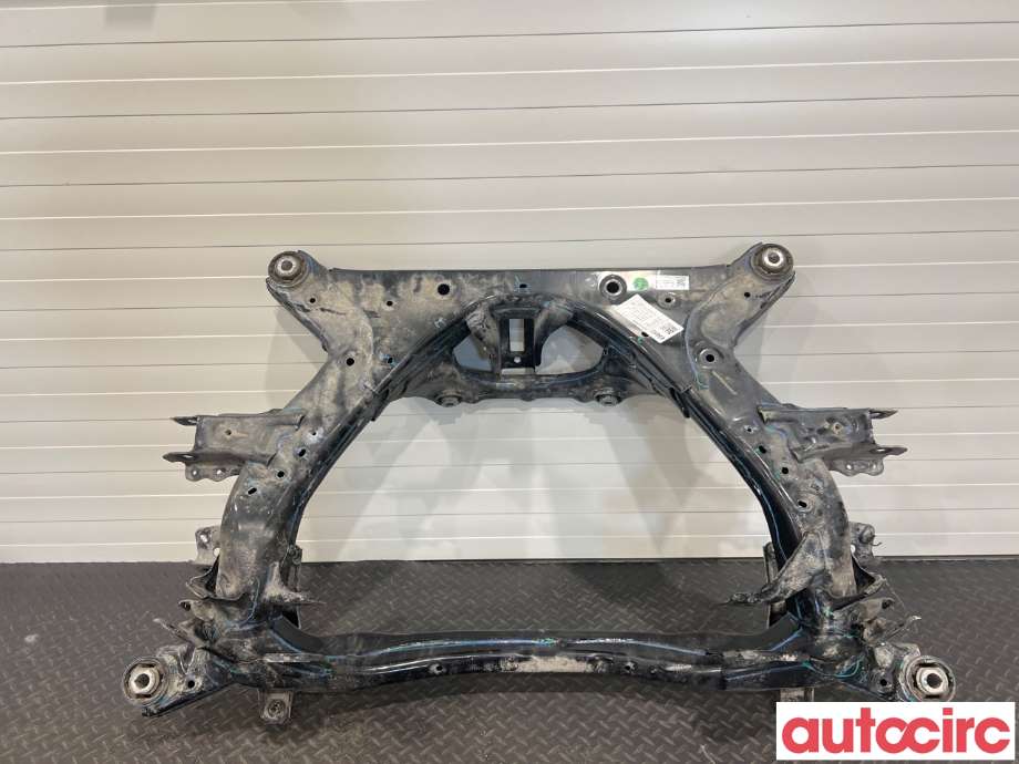 Travers bak til Tesla Model Y, 2021-2024 (Type I)  (TESLA|1044580-01-D)