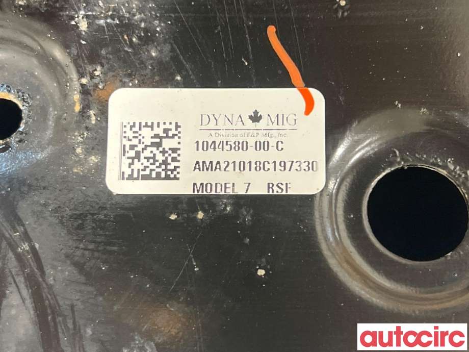 Travers bak til Tesla Model 3 2018-2023 (Fase 1)  (TESLA|1044580-00-C|)