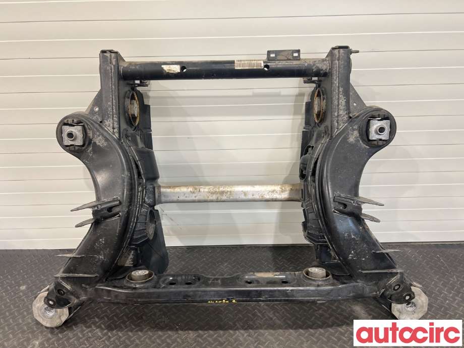 Travers bak til Mercedes EQC, 2019-->>  (MERCEDES|A2933501300)