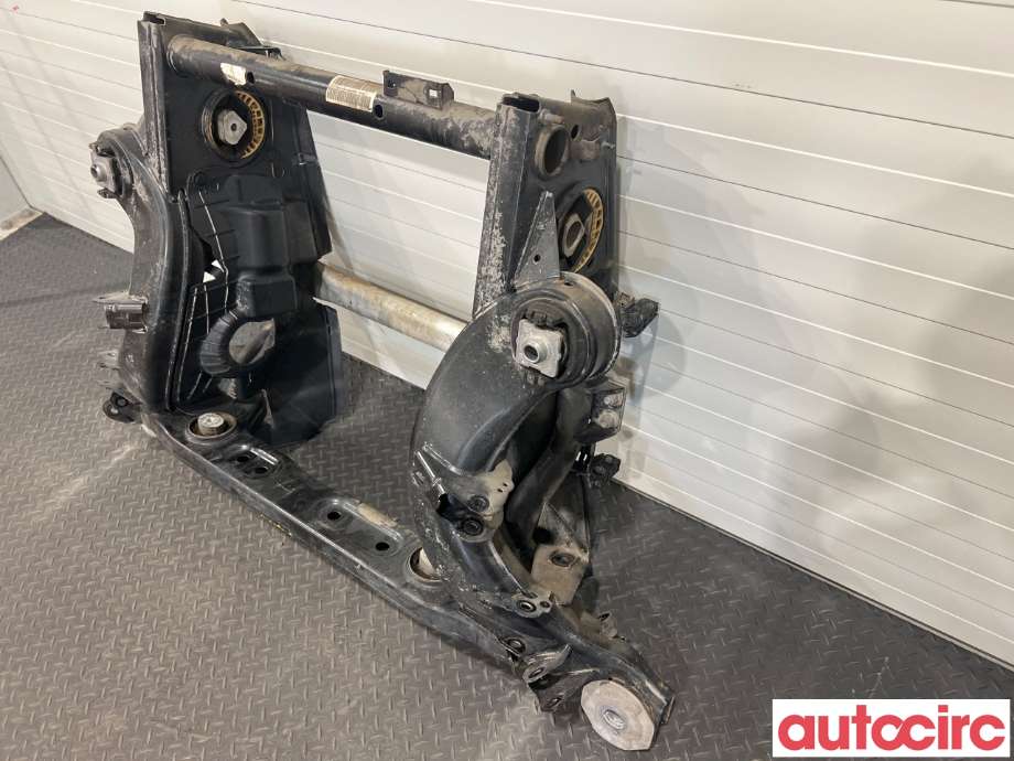 Travers bak til Mercedes EQC 2019-->>  (MERCEDES|A2933501300)
