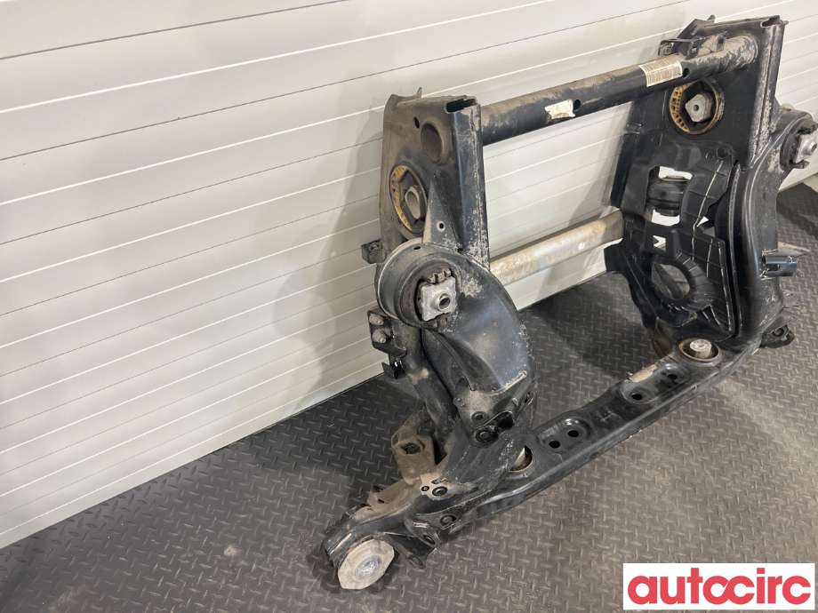 Travers bak til Mercedes EQC 2019-->>  (MERCEDES|A2933501300)