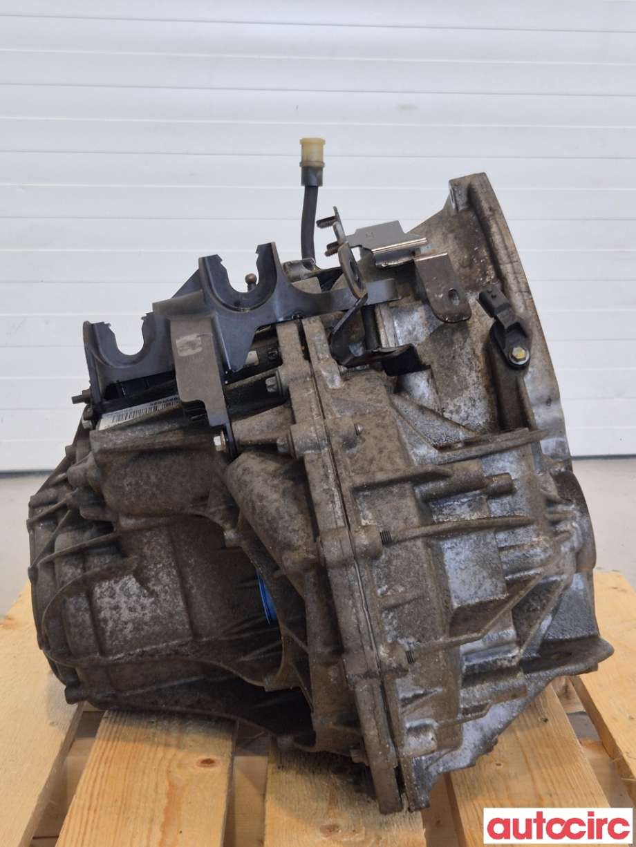 Girkasse manuell 6-trinn til Opel Vivaro B 2014-2019  (OPEL|95522481|M73|93453891)