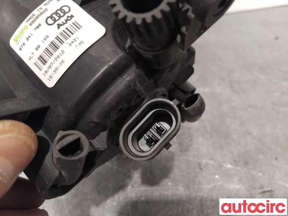 Tåkelykt høyre foran til Audi Q3 2011-2014 (Type I, Fase 1)  (AUDI|8T0941700E|89205622|8T0941700)