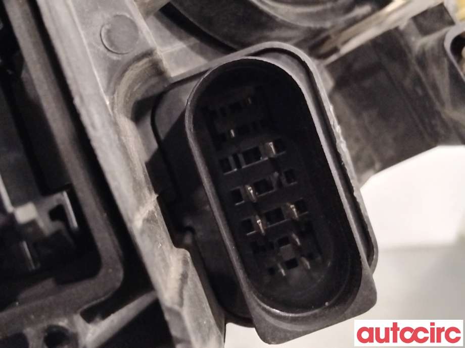 Frontlykt venstre xenon til VW Passat 2005-2010 (B6) (B6) (VOLKSWAGEN|3C0941753K|89315530|3C0941751K)