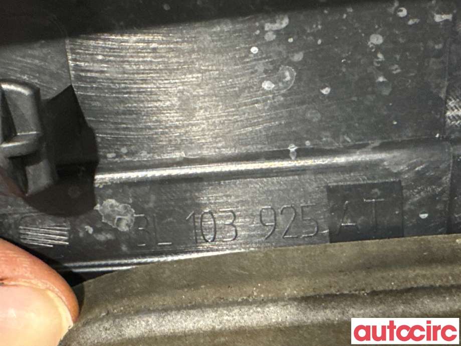 Motordeksel over motor til VW Golf VI 2008-2012 (VOLKSWAGEN|03L103925AR||03L103925AT)