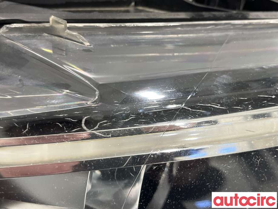 Frontlykt høyre xenon til Audi Q3 2011-2014 (Type I, Fase 1)  (AUDI|8U0941044|8U0941006)