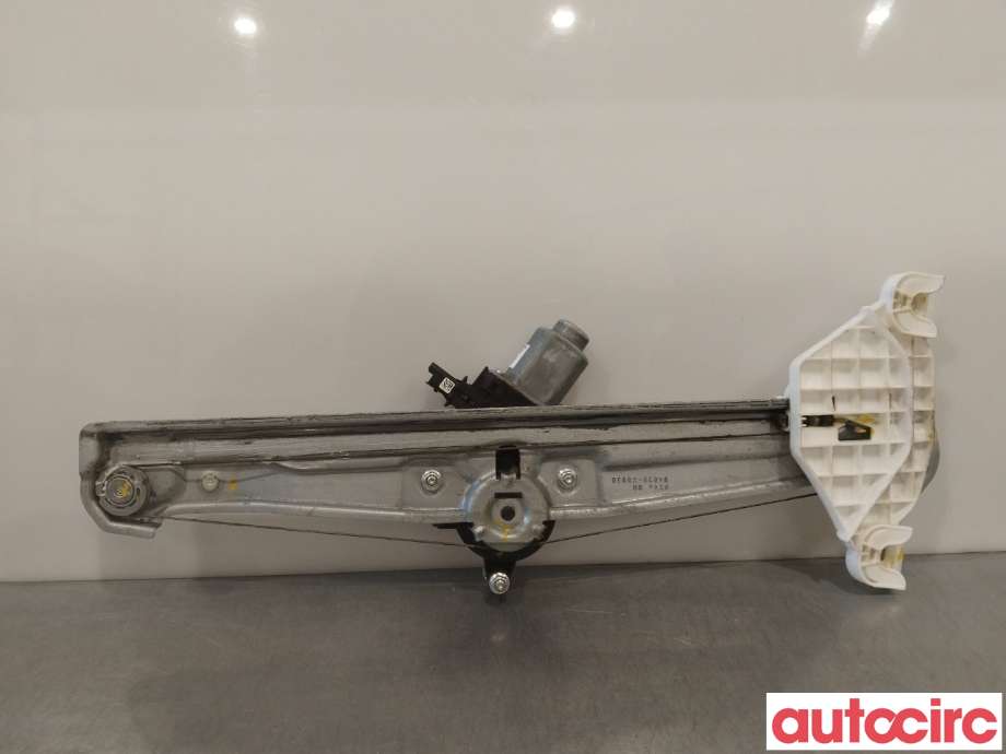 Ruteheis til Hyundai Tucson 2021-->>  (HYUNDAI|82404N7000|82400N7010)