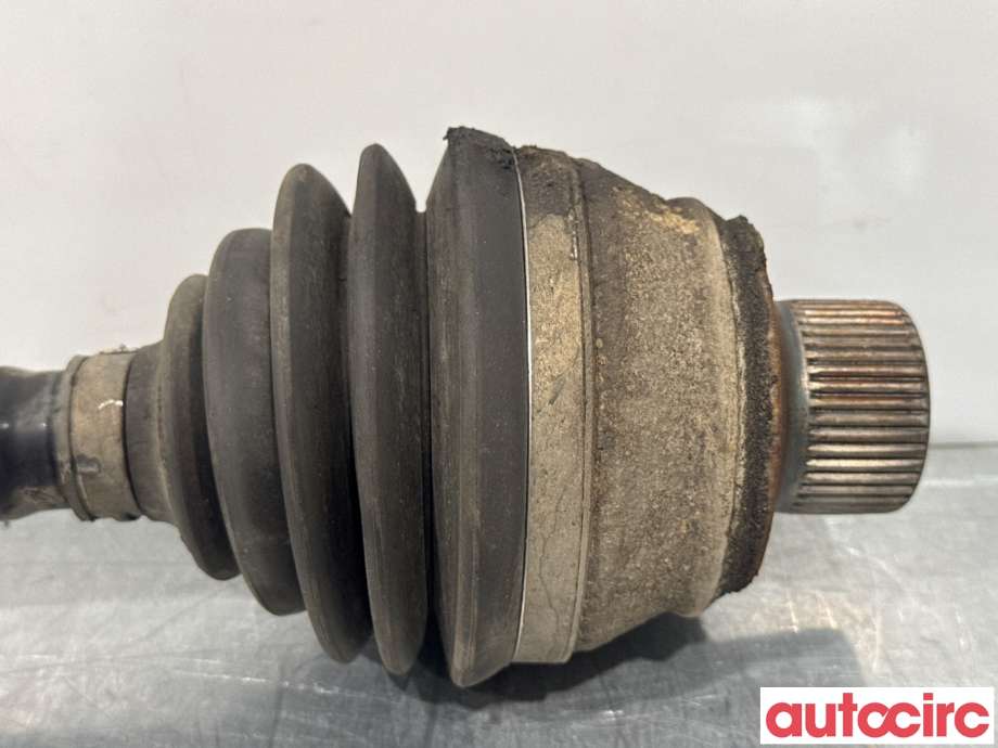 Drivaksel venstre foran til Audi A4 2007-2014 (Type IV) (B8) (B8) (AUDI|8K0407451DX||8K0407271AJ)