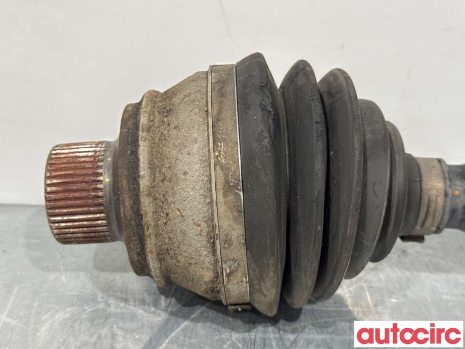 Drivaksel høyre foran til Audi A4 2007-2014 (Type IV) (B8) (B8) (AUDI|8K0407451DX||8K0407271AJ)