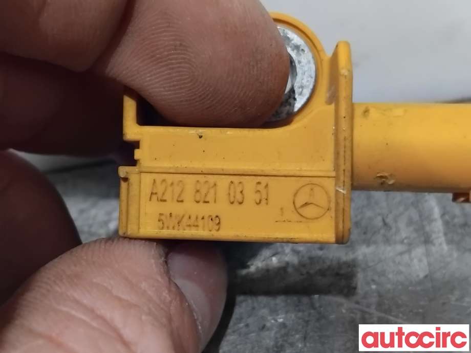 Airbag sensor høyre til Mercedes E-Klasse 2009-2013 (Fase 1) (W212) (W212) (MERCEDES|A2128210351|5WK44109)