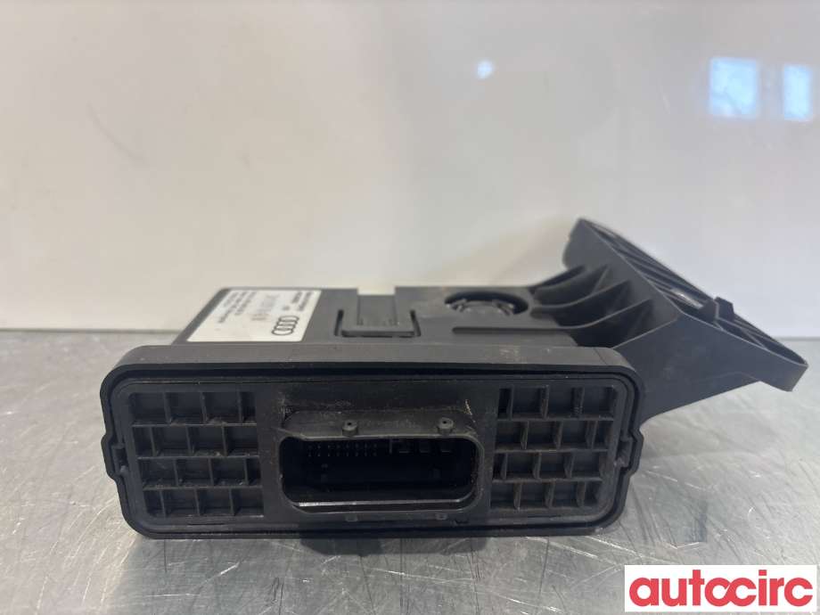 Styreenhet diverse til Audi e-tron 2018-->>  (AUDI|4KE965429C|401246855|4KE965557B)