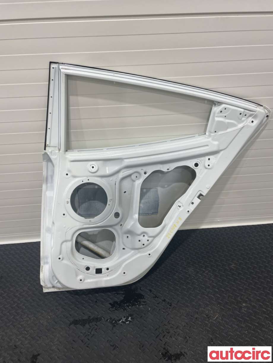Dør høyre bak til Hyundai Veloster 2011-2015  (HYUNDAI|770042V020|)