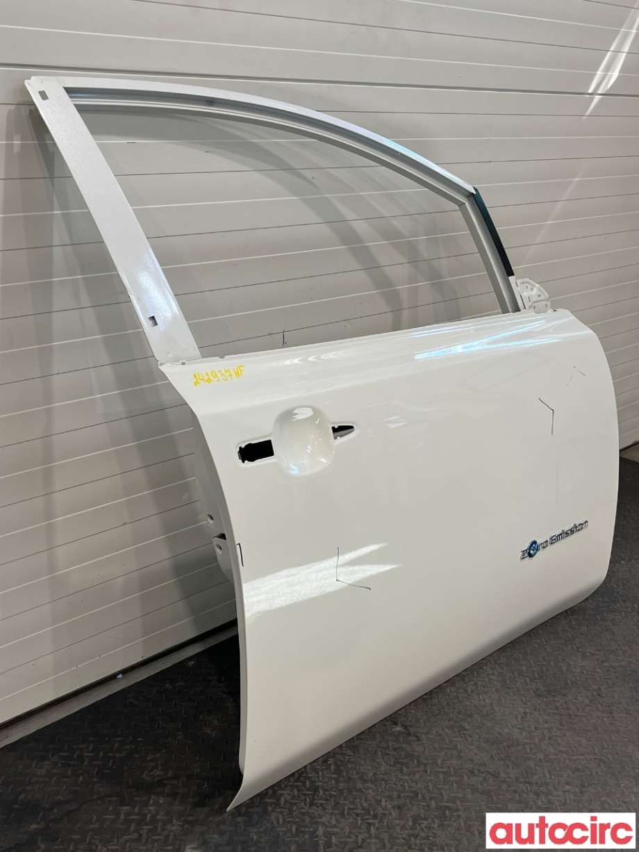 Dør høyre foran til Nissan Leaf 2018-->> (Type II) (NISSAN|H01005SLAA|H01005SLMA)