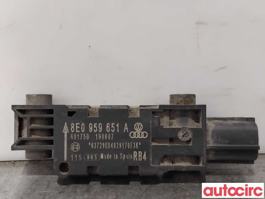 Airbag sensor høyre til Audi A8, 2003-2010 (Type II)  (AUDI|8E0959651A)