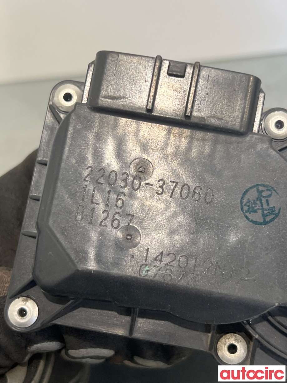 Spjeldhus til Toyota Prius +7 2012-2020 (Type III) (stasjonsvogn) (stasjonsvogn) (TOYOTA|2203037060||22030-37060)