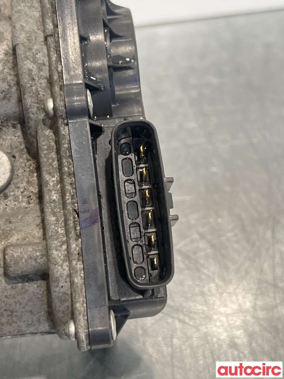 Spjeldhus til Toyota Prius +7 2012-2020 (Type III) (stasjonsvogn) (stasjonsvogn) (TOYOTA|2203037060||22030-37060)