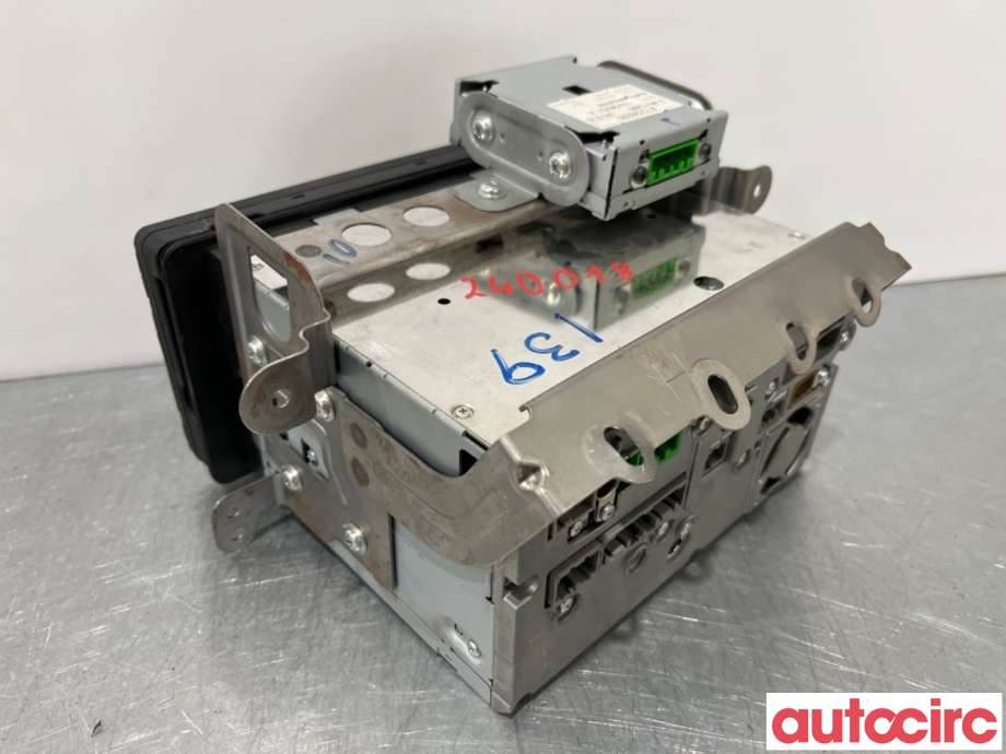 Bilstereo navigasjon til Citroën C-Crosser 2007-2012  (CITROEN|6574P0|8750A139|1608124480)