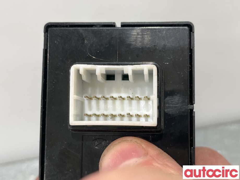 Bryter Antispinn til Hyundai i10 2008-2013 (Type I) (HYUNDAI|93710B9010|)