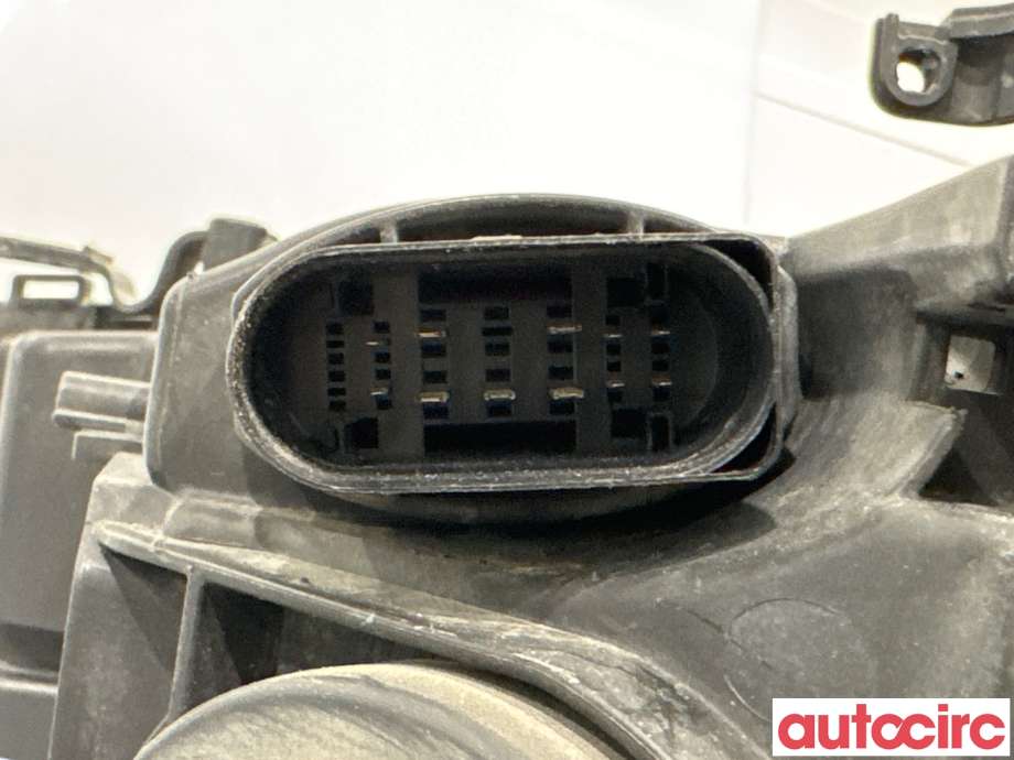 Frontlykt høyre halogen til Audi A4 2007-2014 (Type IV) (B8) (B8) (AUDI|8K0941044||8K0941006)