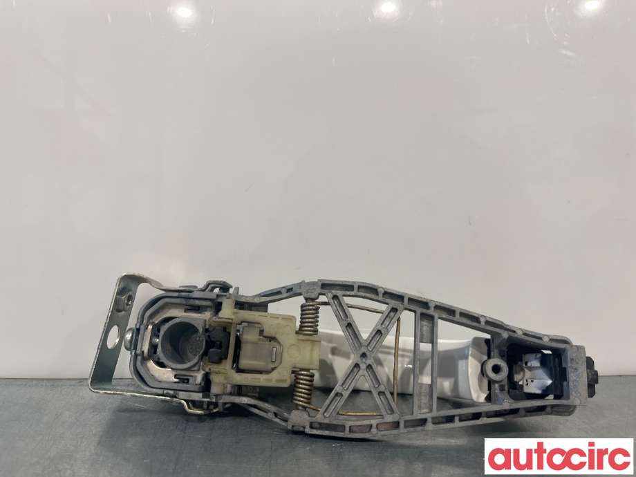 Dørhåndtak utv venstre foran til VW Caddy 2010-2015 (Type III, Fase 2) (VOLKSWAGEN|7H0837205D|)
