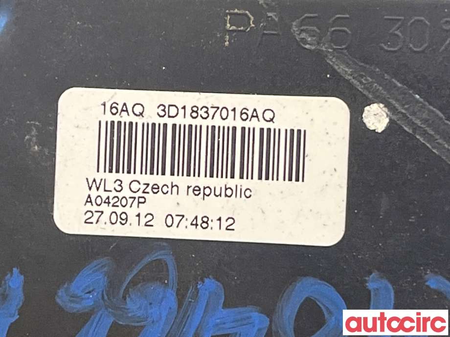 Låsekasse høyre foran til VW Caddy 2010-2015 (Type III, Fase 2)  (VOLKSWAGEN|3D1837016AC||3D1837016AQ)