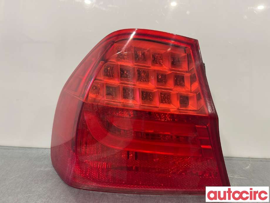 Baklykt venstre til BMW 3-Serie 2005-2011 (E90/E91/E92/E93) (E90/E91/E92/E93) (BMW|63217289425|)
