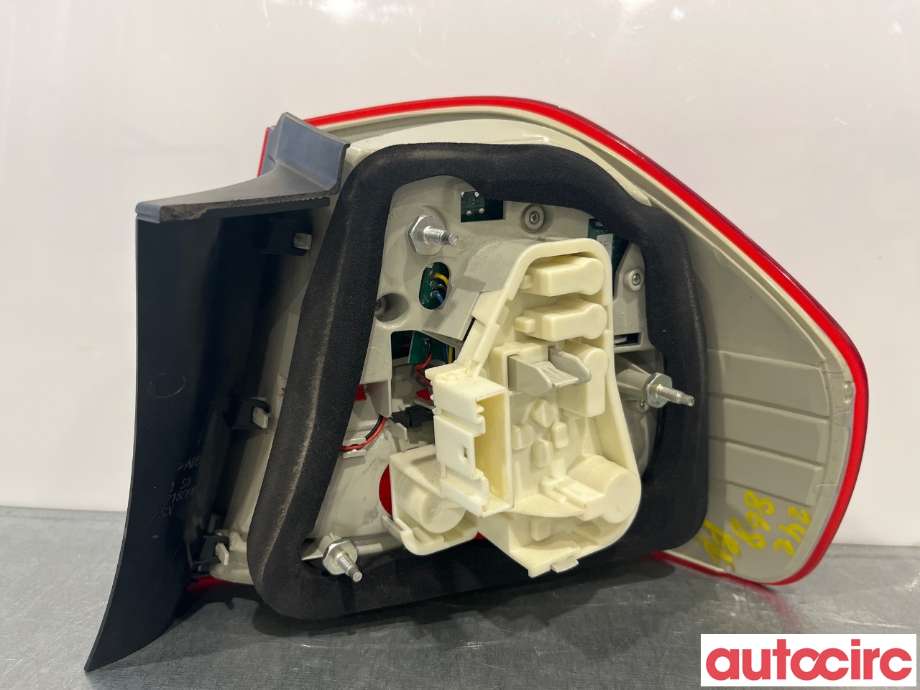 Baklykt venstre til BMW 3-Serie 2005-2011 (E90/E91/E92/E93) (E90/E91/E92/E93) (BMW|63217289425|)