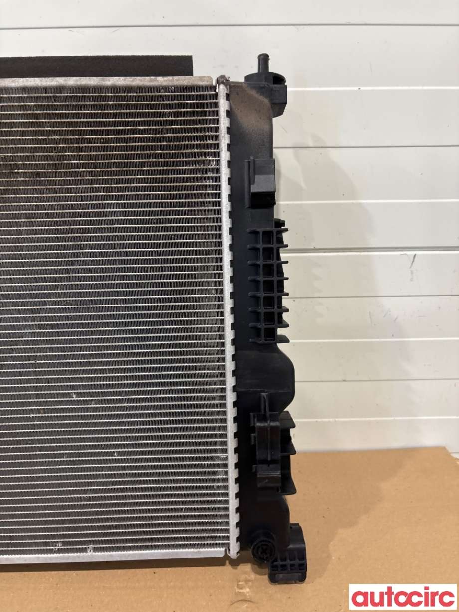 Radiator (automat gir) til Nissan Ariya 2022-->> (NISSAN|214105MP0B|)
