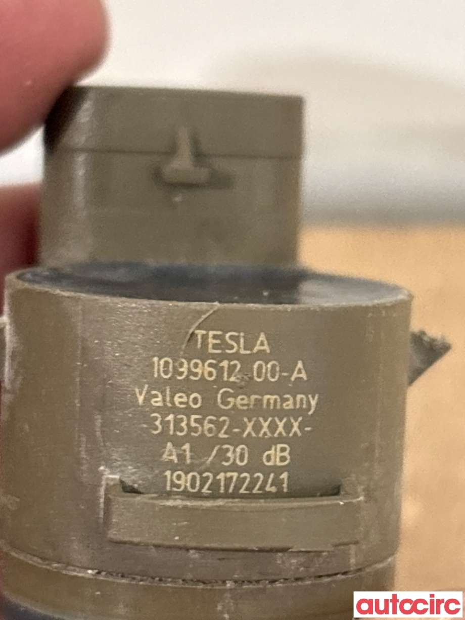 Parkeringssensor foran til Tesla Model X 2016-->>  (TESLA|1099612-00-D|)