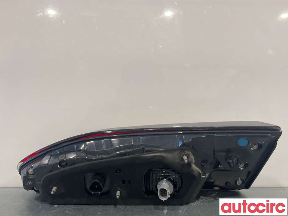 Baklykt venstre indre til Toyota Corolla Cross 2022-->> (TOYOTA|8159116051|)