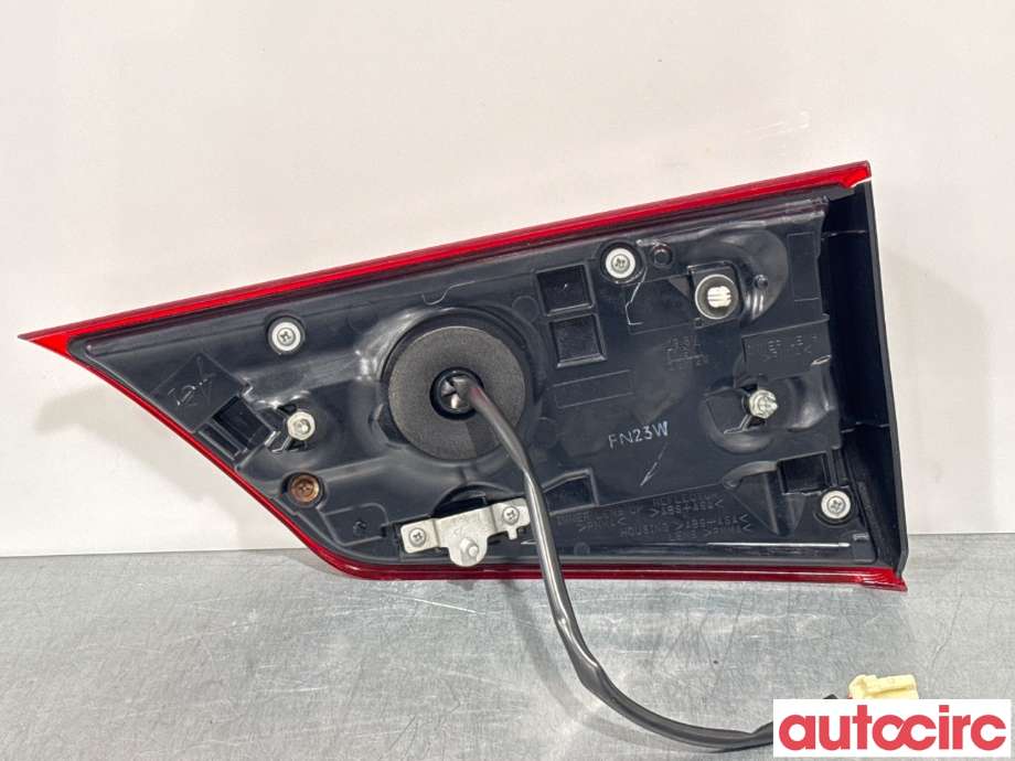 Baklykt venstre indre til Mitsubishi Outlander 2015-->> (Type III, Fase 2)  (MITSUBISHI|8331A179|)