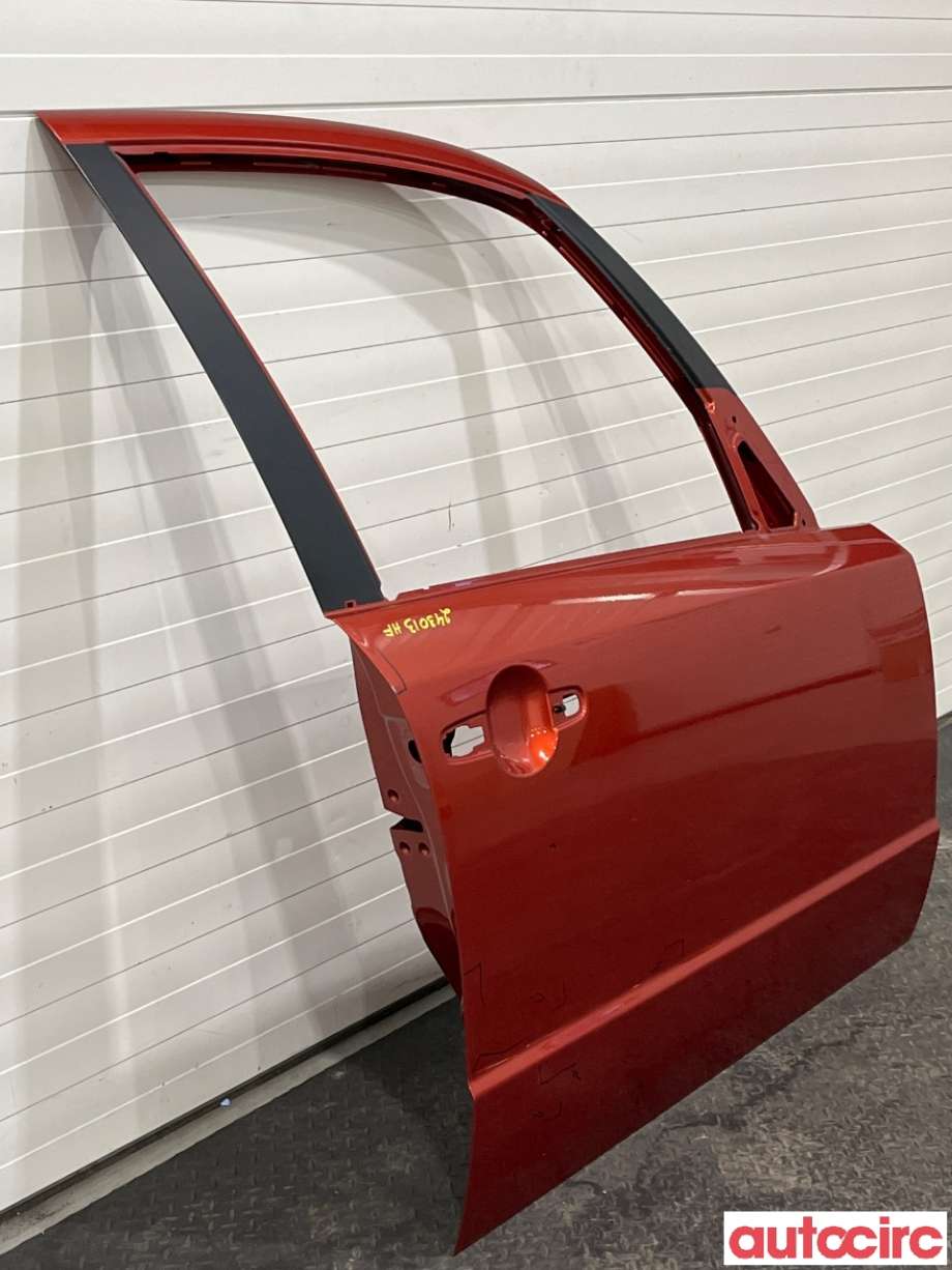 Dør høyre foran til Suzuki SX4 2006-2009 (Type I, Fase 1) (SUZUKI|6800179J00|68001-79J00)