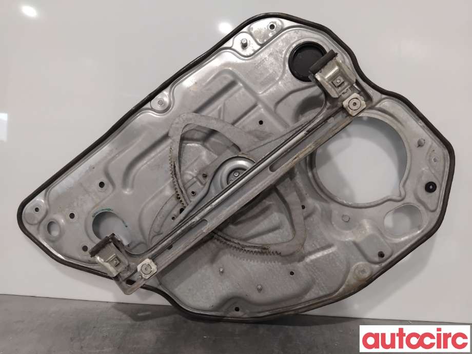 Ruteheis til Volvo XC70 2008-2013 (Type II, Fase 1) (VOLVO|30784512|)