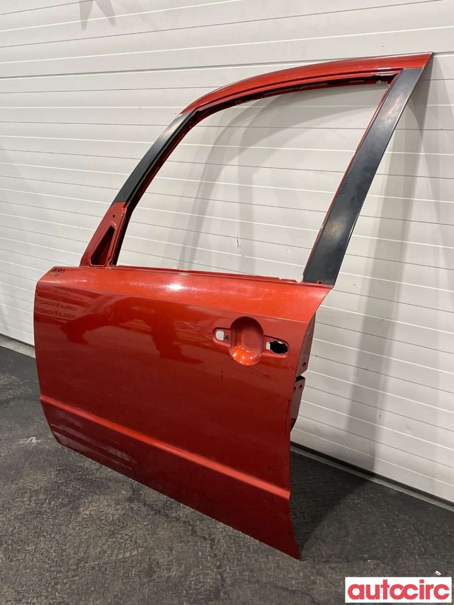Dør venstre foran til Suzuki SX4 2006-2009 (Type I, Fase 1)  (SUZUKI|68002-79J00|6800279J00)